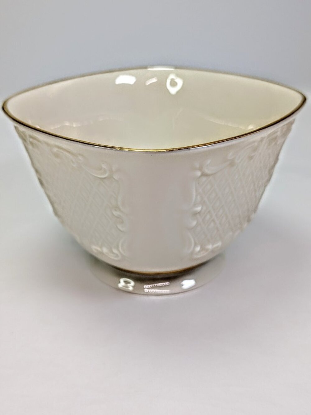 Vintage Lenox Lattice Gold Trim Squoval Porcelain Bowl Pedestal Riser
